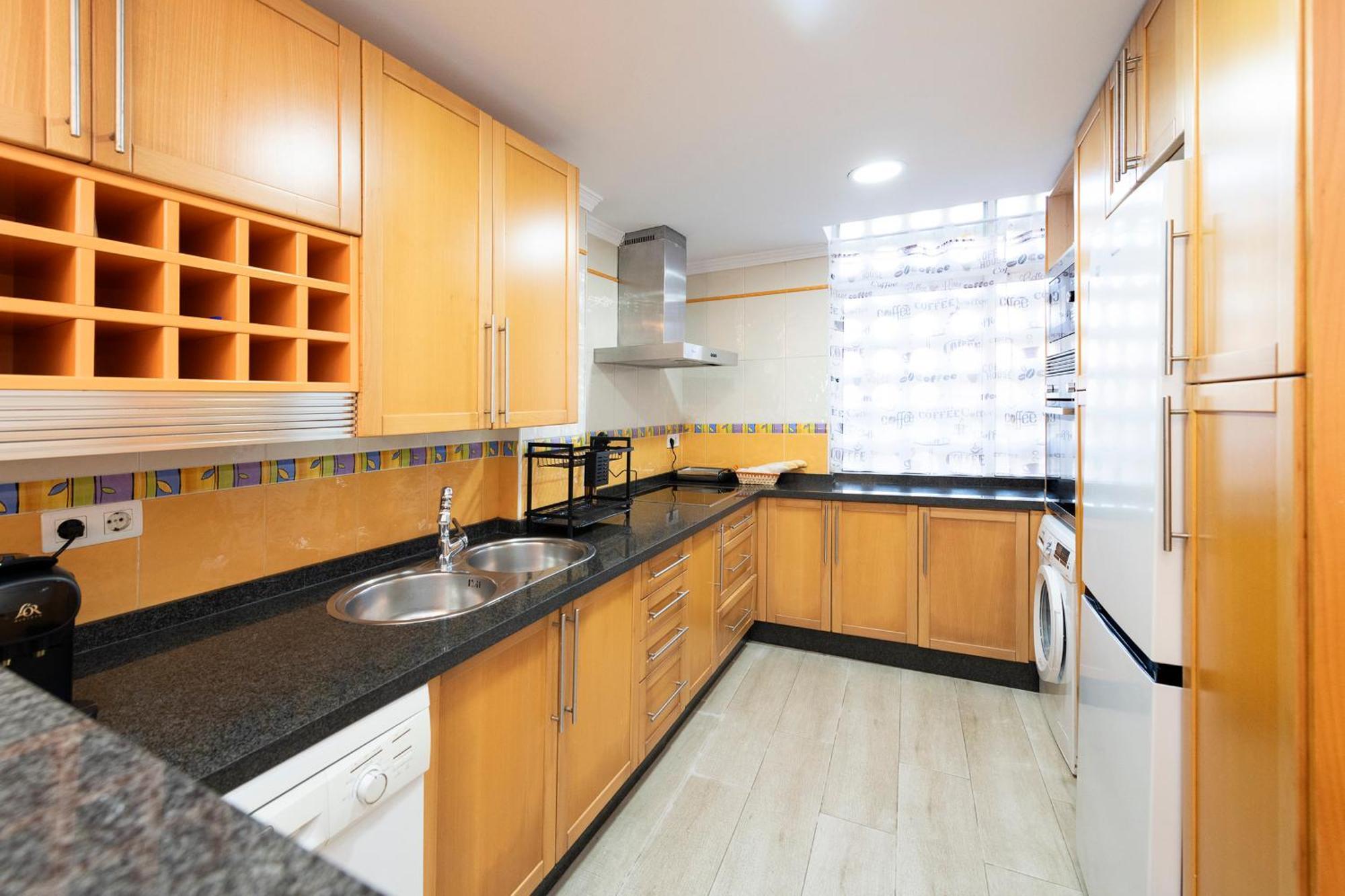 Apartment Brisamar Ii Primera Linea De Playa & Priv Parking Torre de Benagalbon